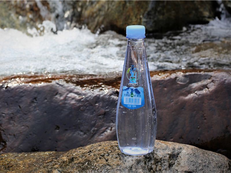 瓶装水