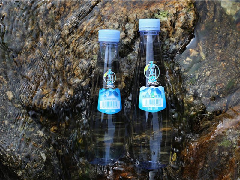 瓶装水