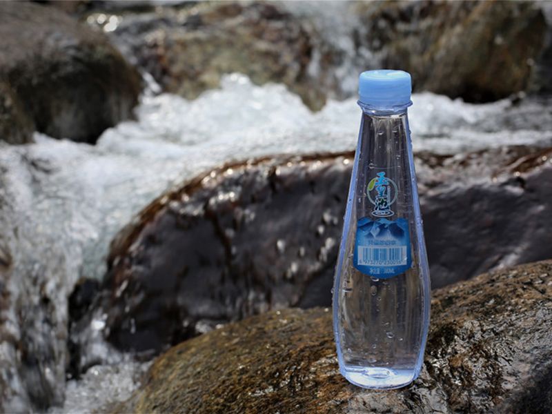 瓶装水