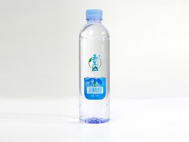 瓶装水