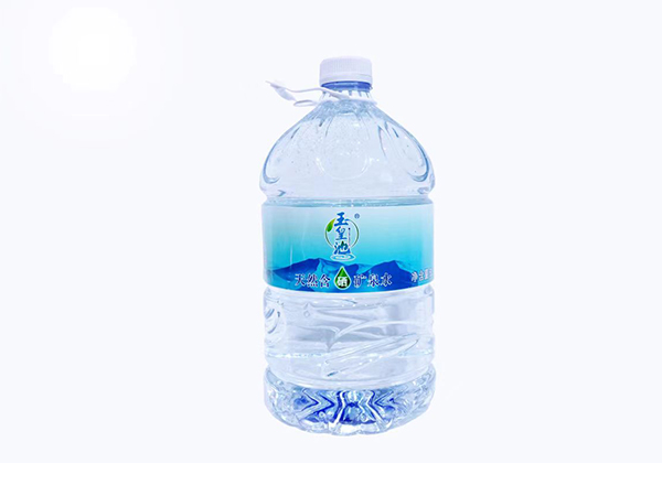 瓶装水